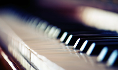 How Many People Does it Take to Move a Piano? how many people move piano How Many People Does it Take to Move a Piano?