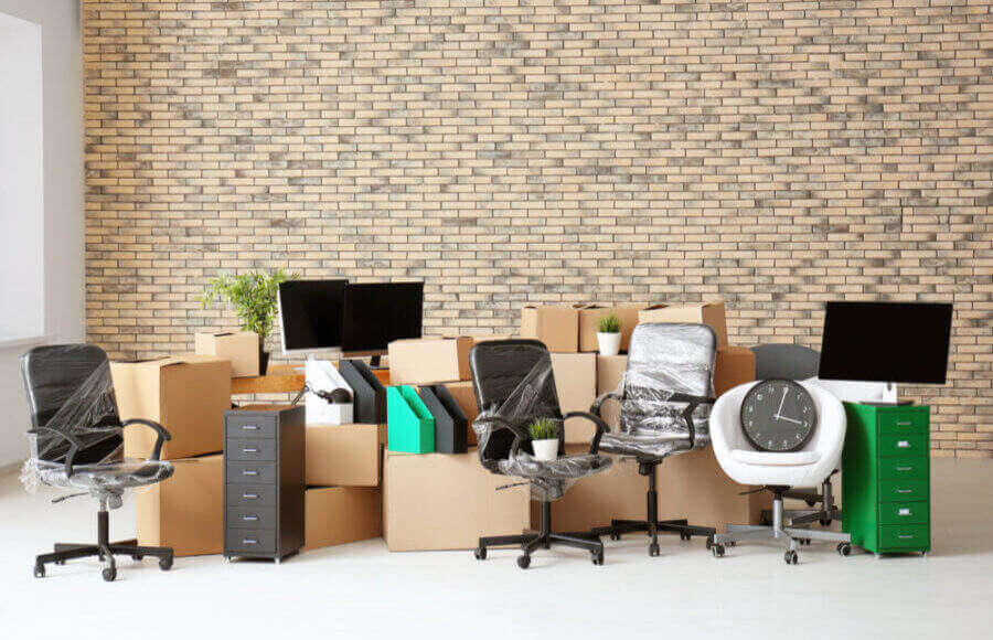 Office furnitures in the packing process