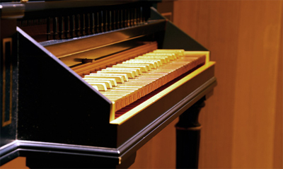 How Many People Does it Take to Move a Piano? spinet piano weight How Many People Does it Take to Move a Piano?
